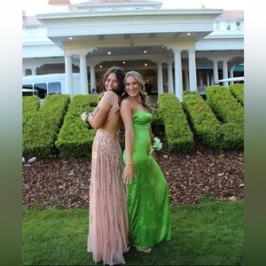 Mac Duggal SEQUINED FLUTTER
CAP SLEEVE CUT OUT A-LINE GOWN